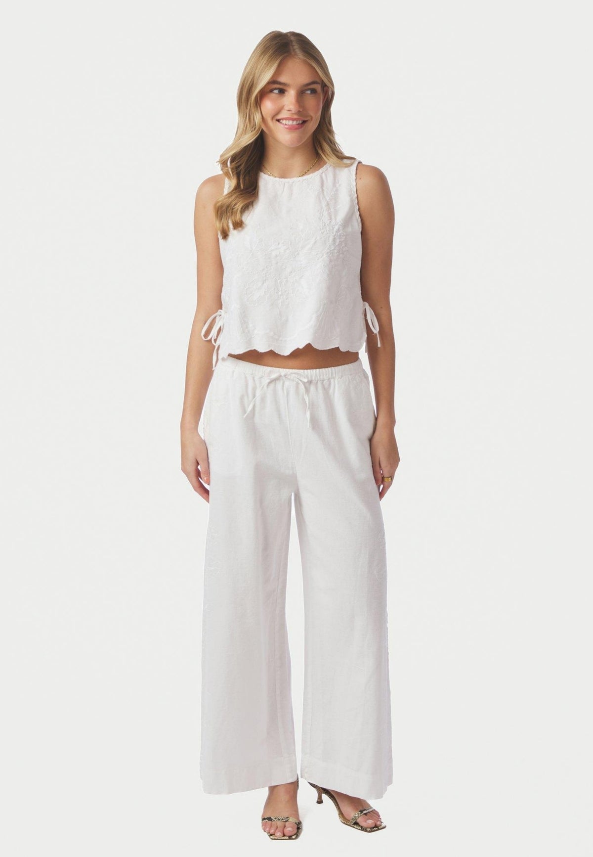 169113 Kaelin Embroidery Top_White_Model_3