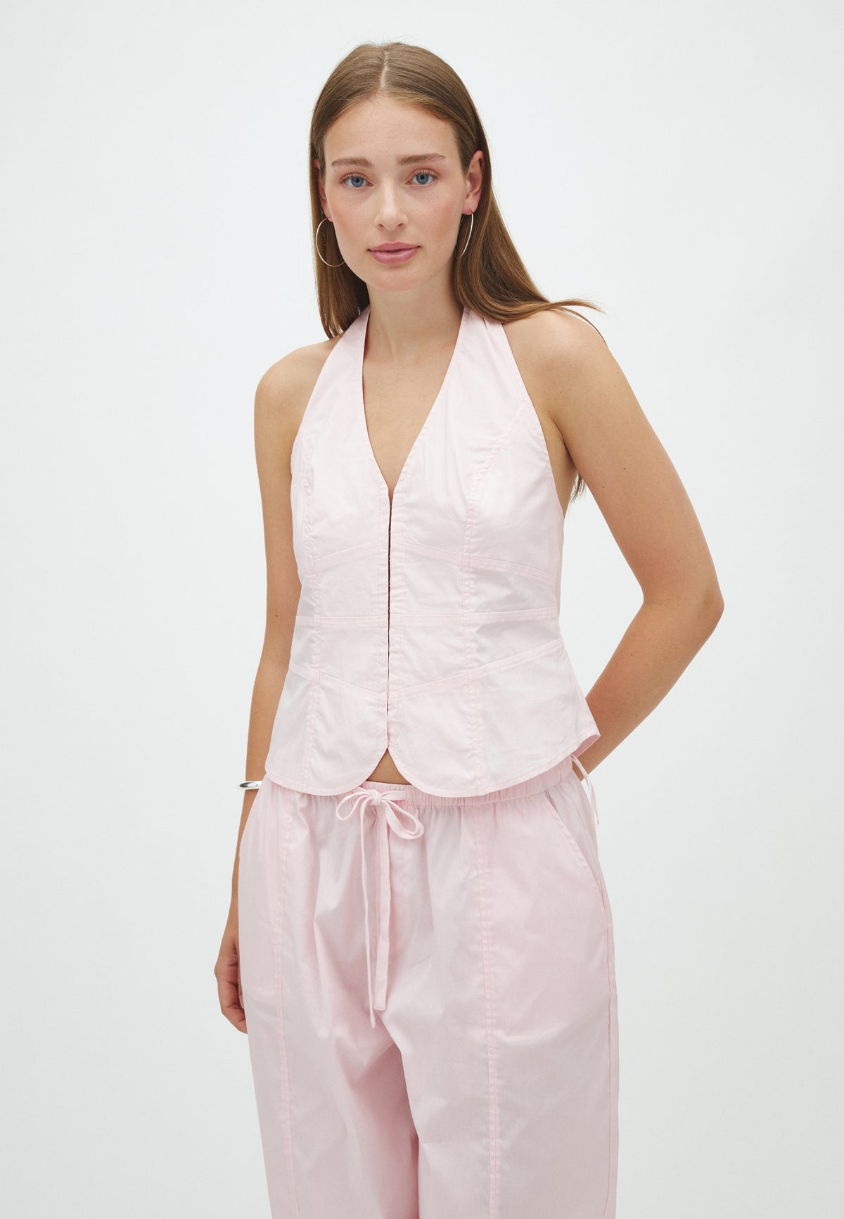 Genevie-F_Light Pink_Model_0