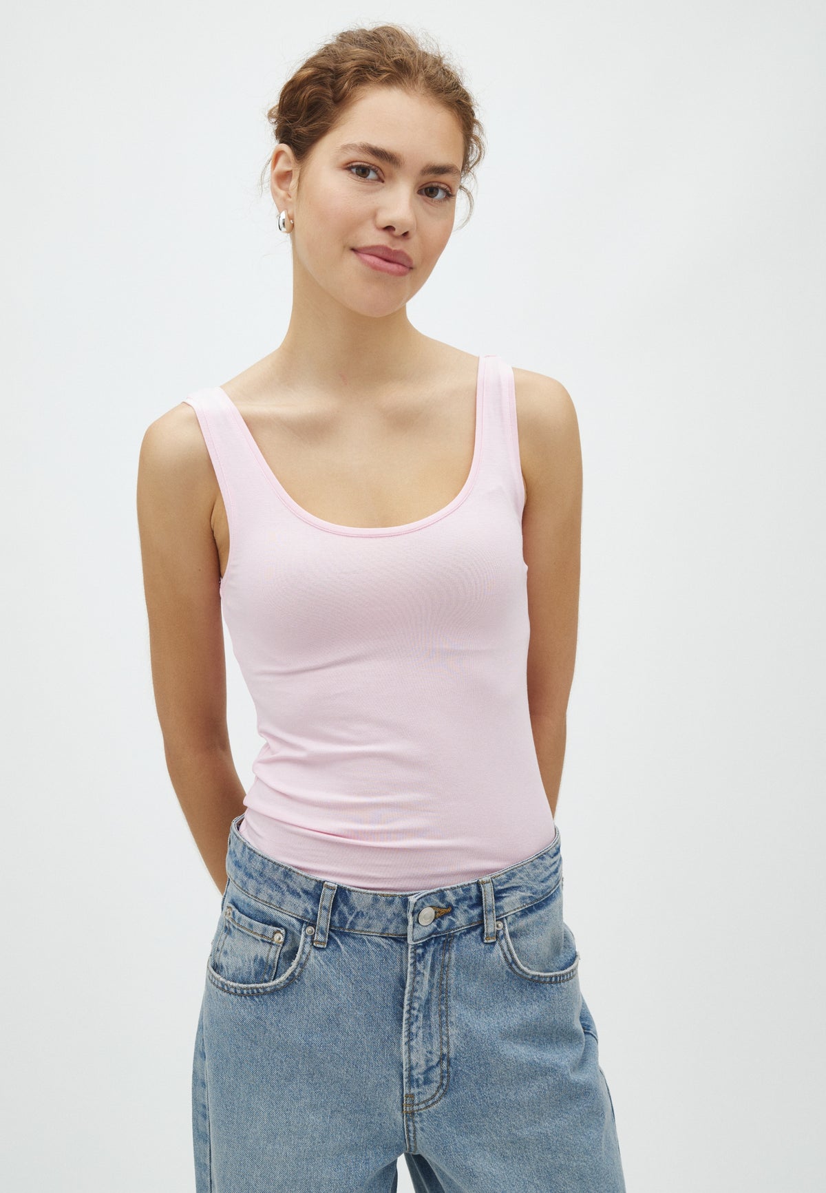 Sina_Pale Rose_Model_0