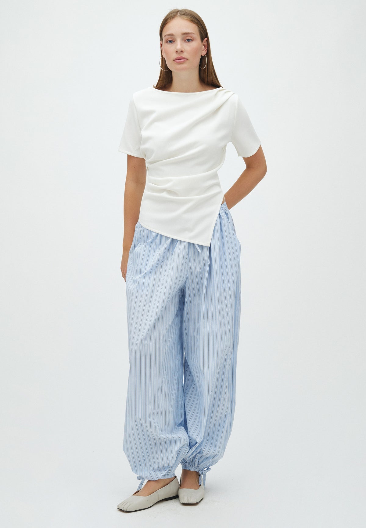 169574 Toxane Balloon Double Stripe Pants_Light Blue_Model_0