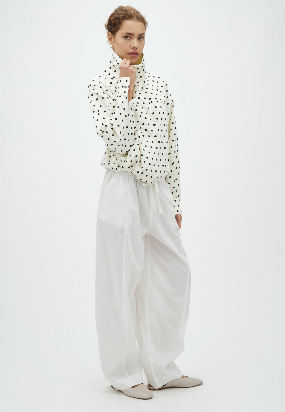 168930 Wallisa Dot Jacket_White_Model_1