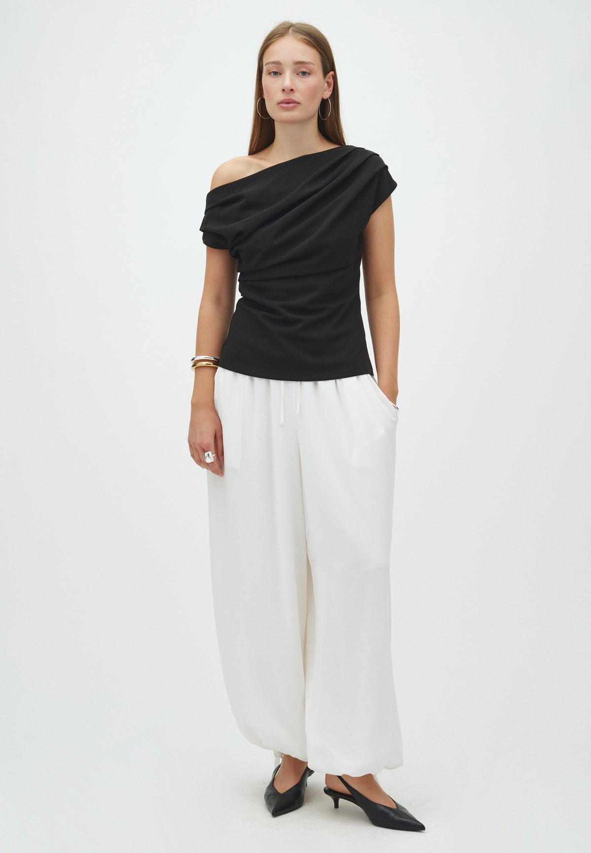 170015 Toxane Chiffon Pants_Off White_Model_2