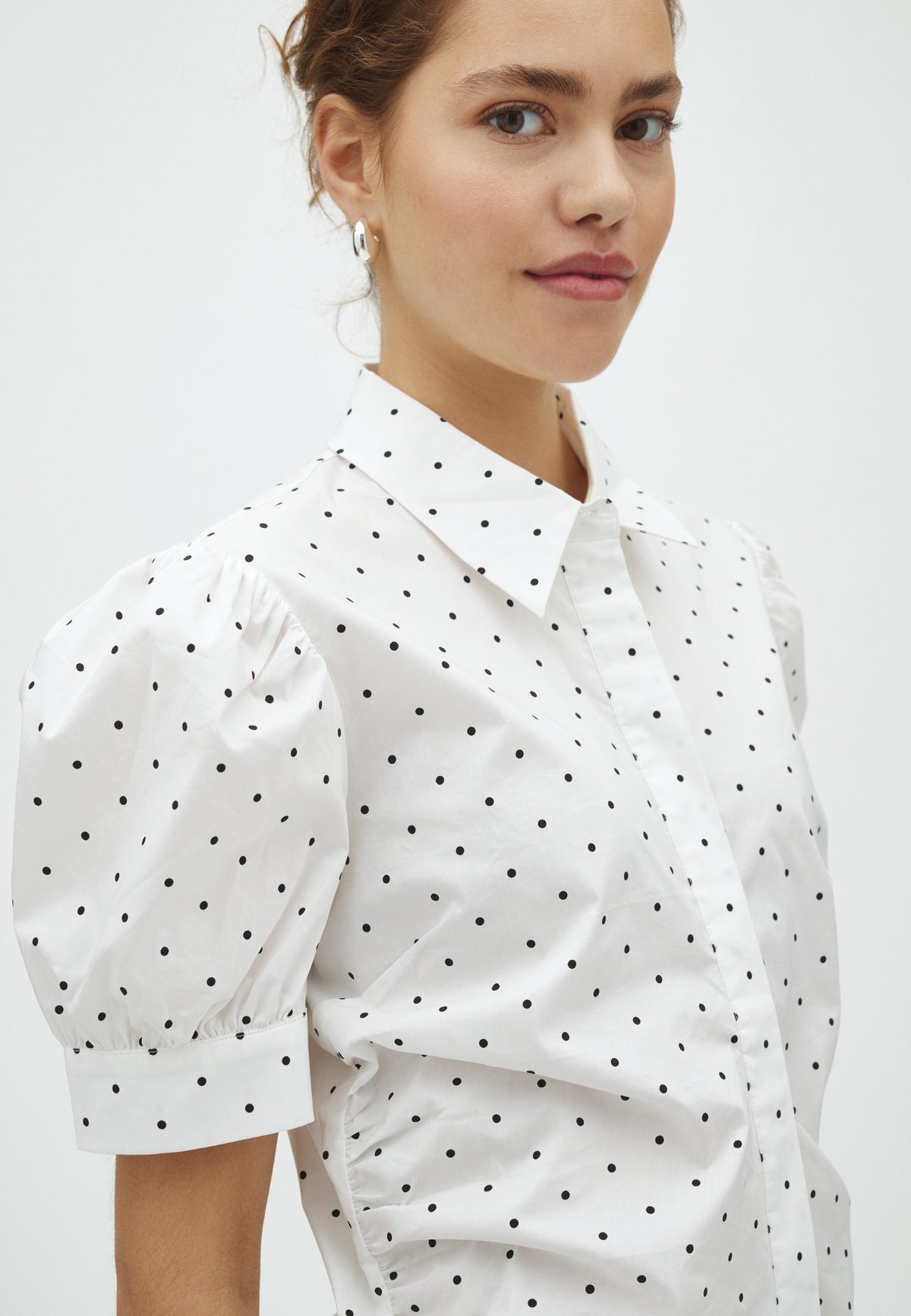 170272 Prannie Dot Shirt_Off White_Model_1