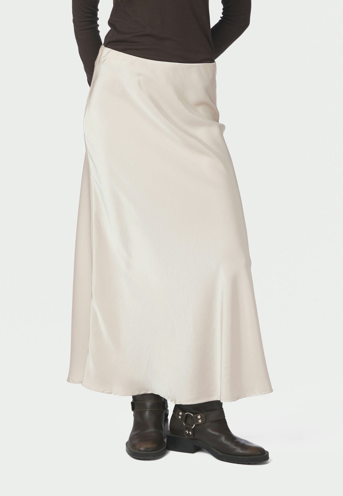 157755 Bovary Skirt_Champagne_Model_2