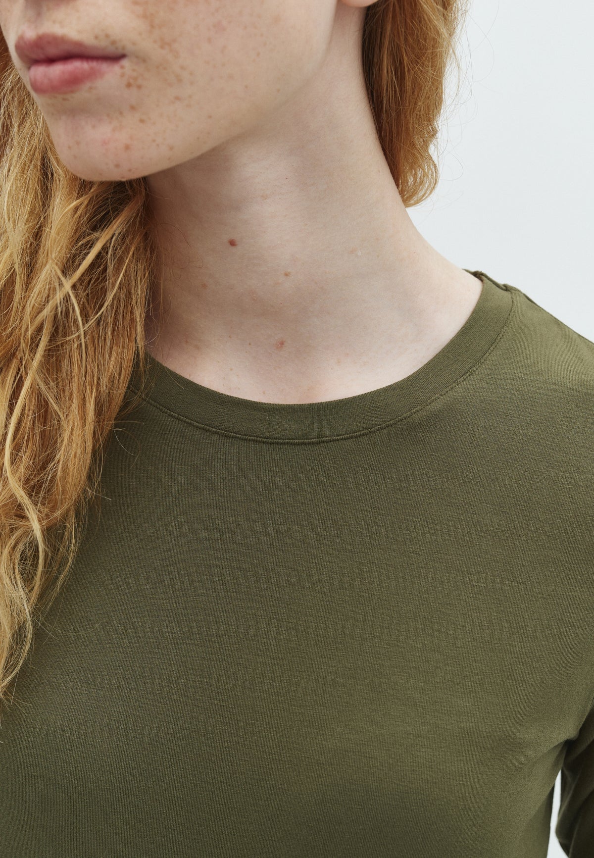 Christina-M_Warm Olive_Model_1