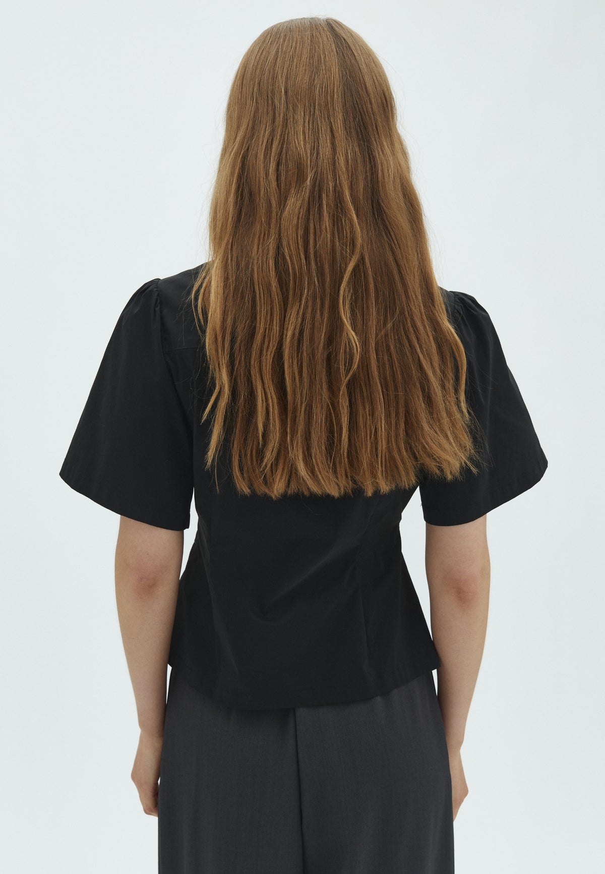 168932 Galara Poplin Shirt_Black_Model_2