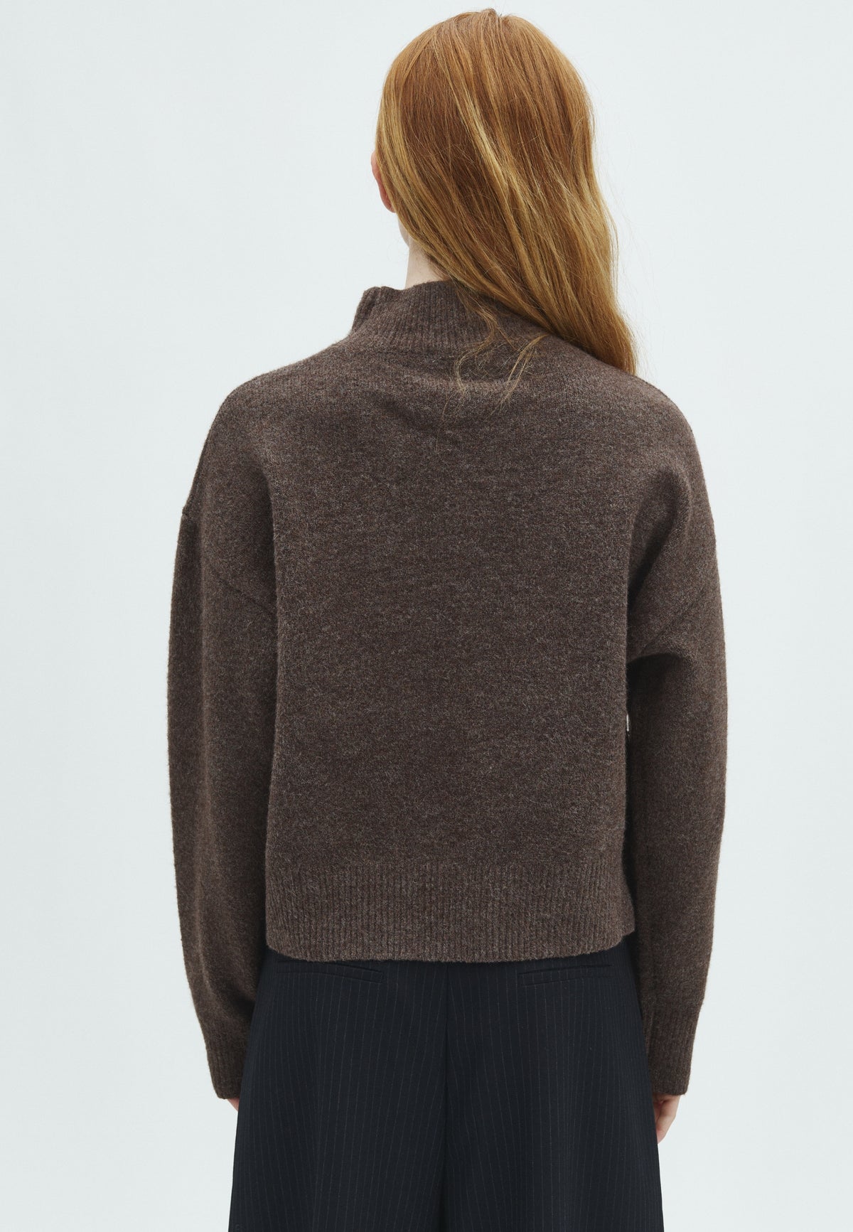 170038 Kaulina Knit Blouse_Brown Melange_Model_1
