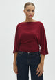 Venna-F_Wine Red_Model_0